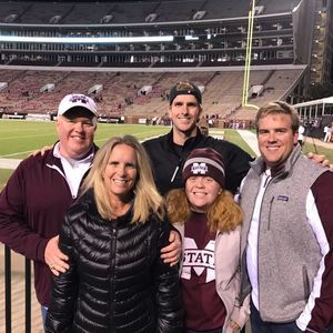 Meet your Posher, Elizabeth